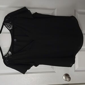 Torrid FLUTTER SLEEVE BLACK AND LACE Elegant Women's Top SZ 0